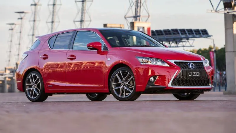 Driving Notes: the Lexus CT200h Sports Luxury