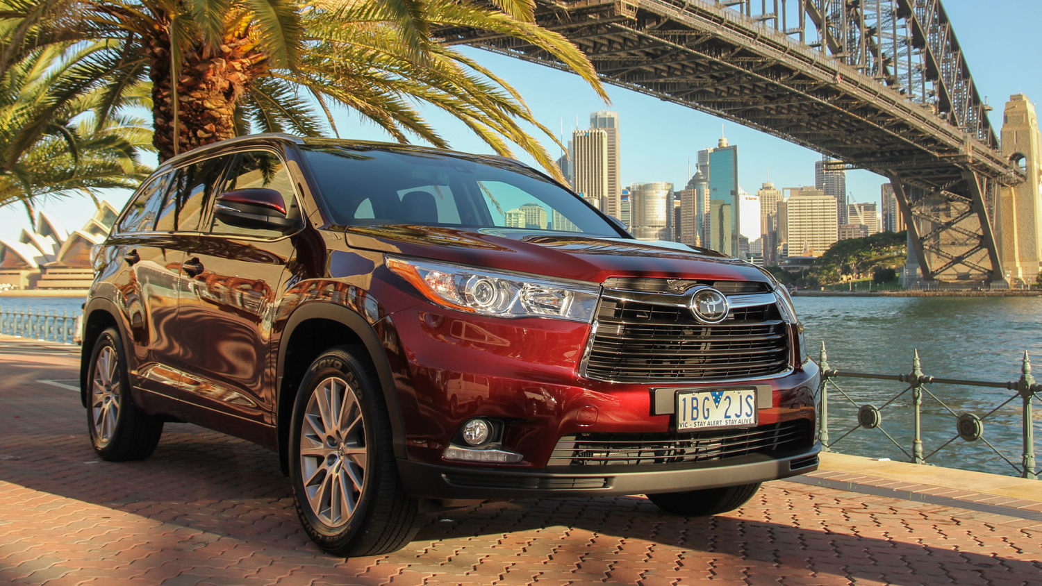 Toyota Kluger Review 2014