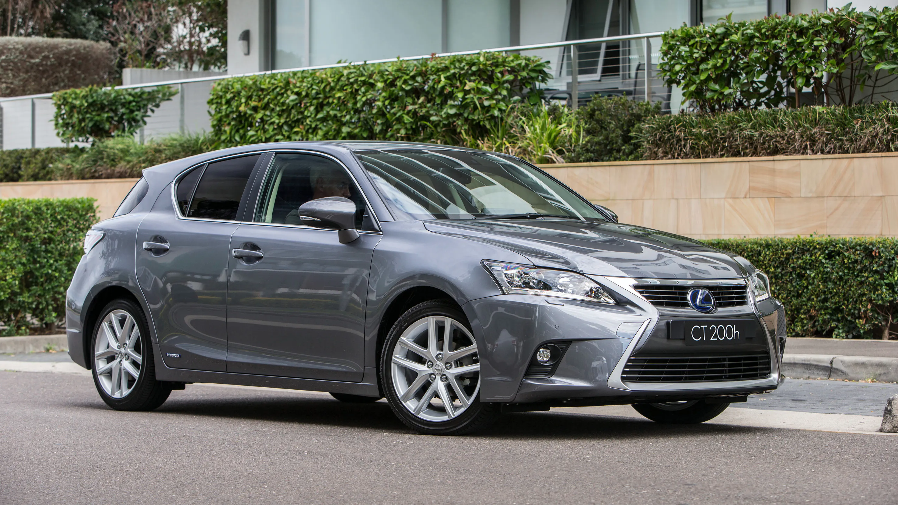 Lexus CT200h Review 2014