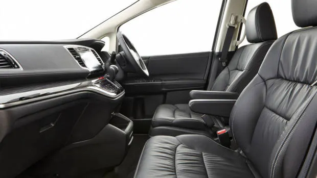 15/Honda/Odyssey/VTi L/Cabin