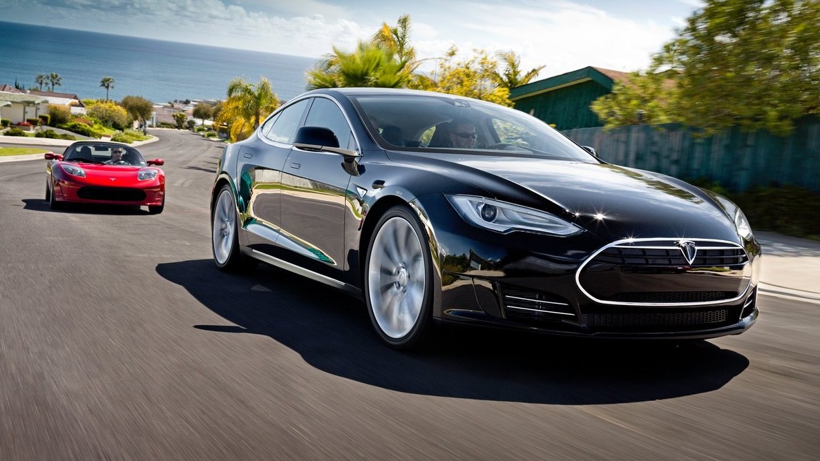 Weak dollar sends Tesla prices up in Australia
