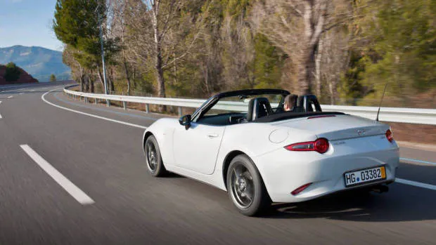 Mazda MX-5 Review