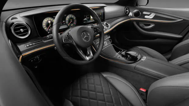 2016 Mercedes-Benz E-Class Cabin