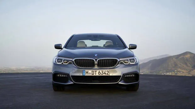 A 2017 BMW 5 Series with M Sport Package – Chasing Cars