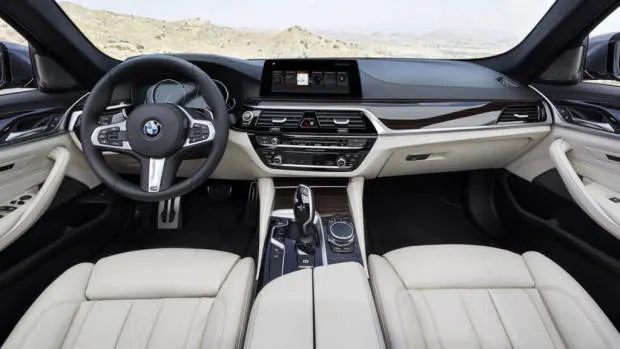 A 2017 BMW 5 Series G30 with Oyster Interior – Chasing Cars