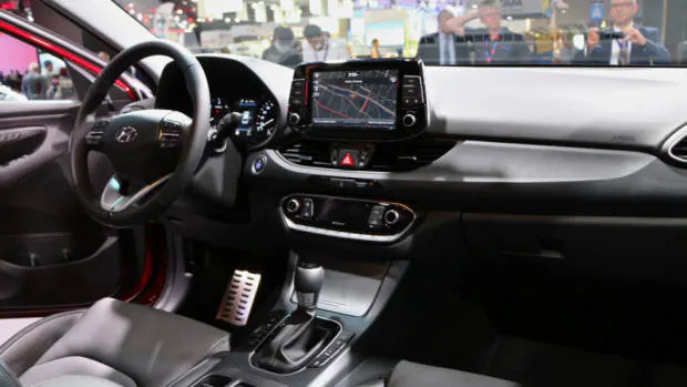 2017 Hyundai i30 Price - Chasing Cars