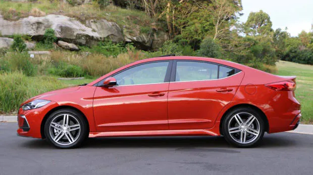 Phoenix Orange 2017 Hyundai Elantra SR Turbo profile