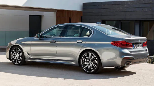 2017 BMW 5 Series grey rear