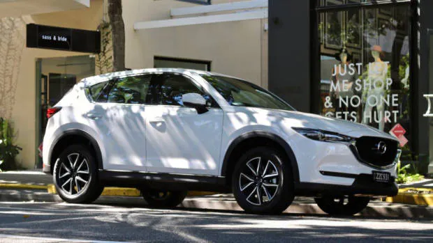 2017 Mazda CX-5 GT Snowflake White Pearl Side Profile