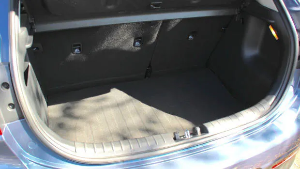 2017 Kia Rio Si boot