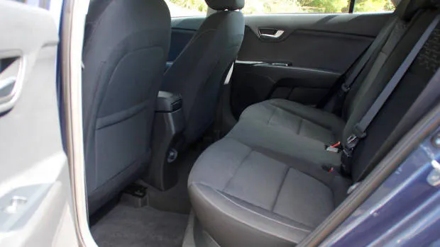 2017 Kia Rio Si rear seat