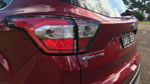 2017 Ford Escape Ambiente Ruby Red Badges – Chasing Cars