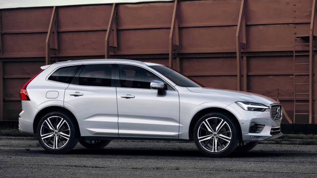 Volvo unveils XC60 T8 Polestar