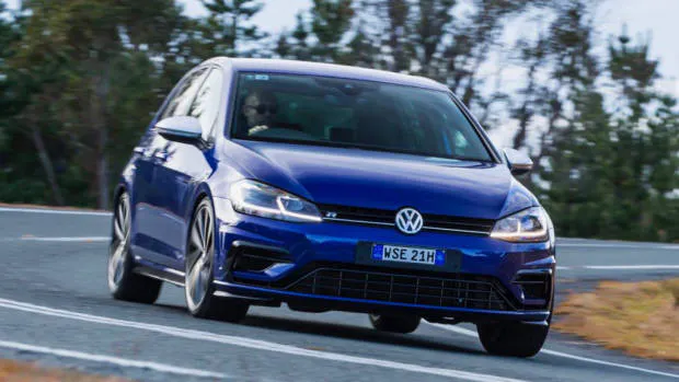 2017 Volkswagen Golf R 7.5 Lapiz Blue