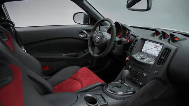 2018 Nissan 370Z Nismo interior