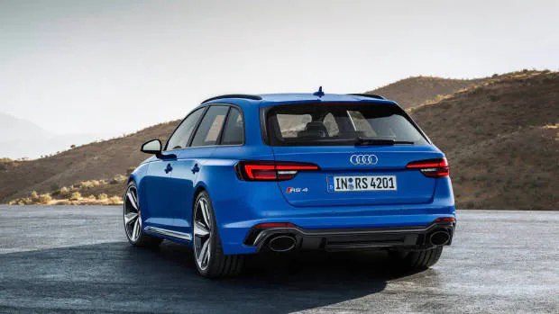2018 Audi RS4 Avant Nogaro Blue rear2018 Audi RS4 Avant Nogaro Blue rear