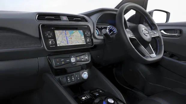 2018 Nissan Leaf dashboard