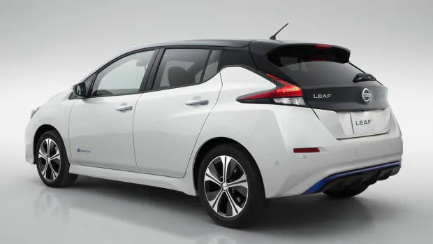 2018 Nissan Leaf white rear