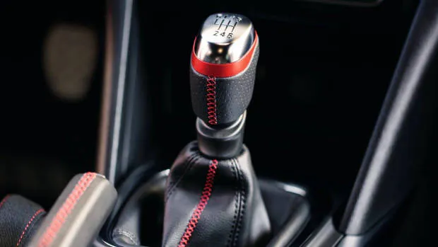 2018 Renault Megane RS gearknob