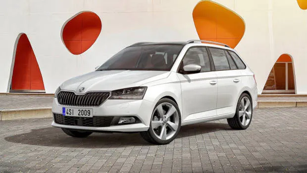 2019 Skoda Fabia white wagon front