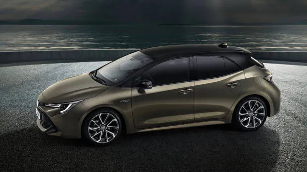 2018 Toyota Corolla side