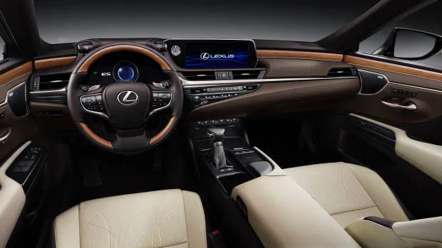2019 Lexus ES dashboard