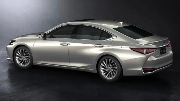 2019 Lexus ES rear 3/4