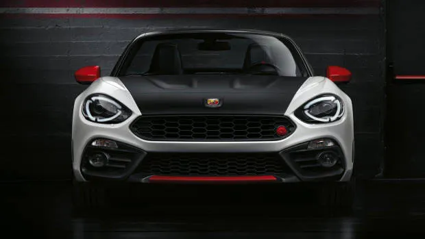 Abarth 124 Spider Monza Edition front