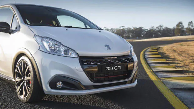2018 Peugeot 208 GTi Edition Definitive front detail