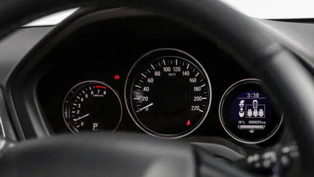 2019 Honda HR-V dials