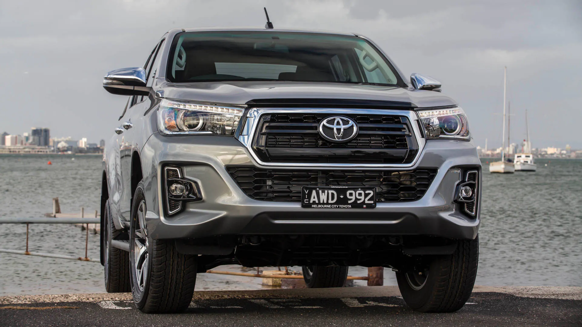 2019 Toyota HiLux SR and SR5 earn new front styling