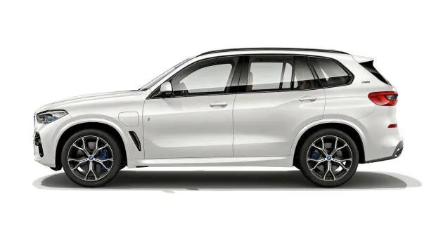 2019 BMW X5 xDrive45e side