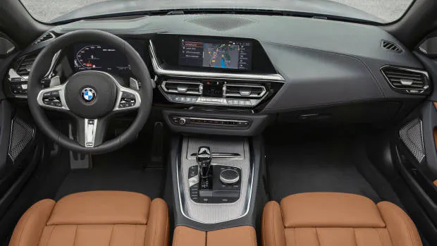 2019 BMW Z4 M40i dashboard