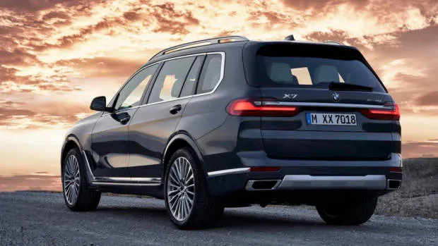 2019 BMW X7 rear 3/4