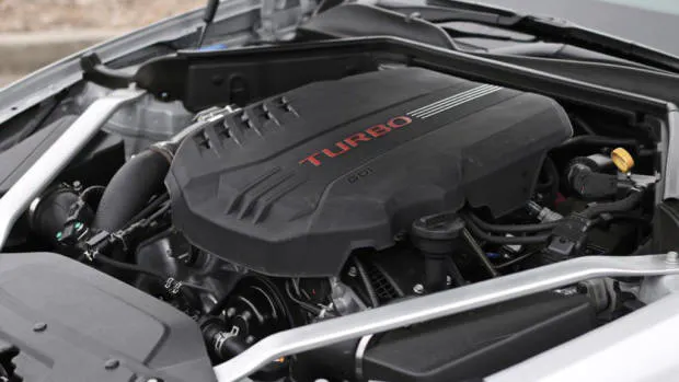 2019 Kia Stinger GT 3.3 litre twin turbo V6 engine