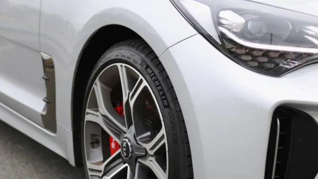 2019 Kia Stinger GT Michelin Pilot Sport 4 tyres