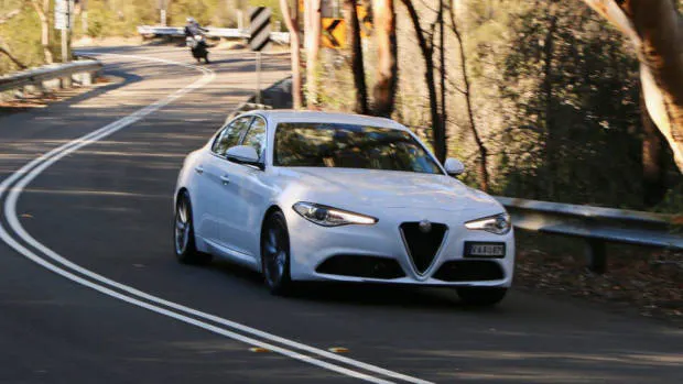 2019 Alfa Romeo Giulia Alfa White driving