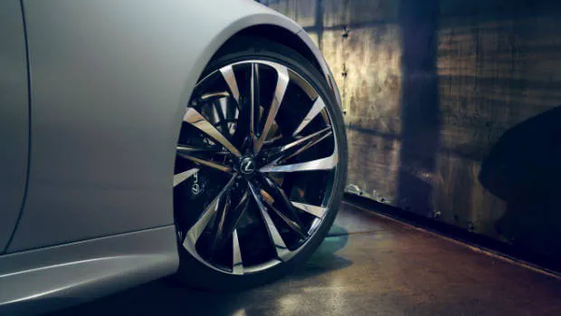 2019 Lexus LC convertible 22 inch wheels