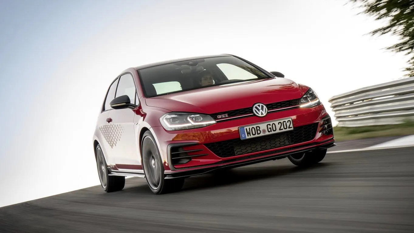 Volkswagen Golf GTI TCR fully revealed