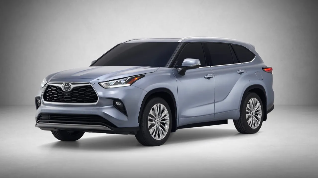 Next-gen Toyota Kluger is even bigger, more modern