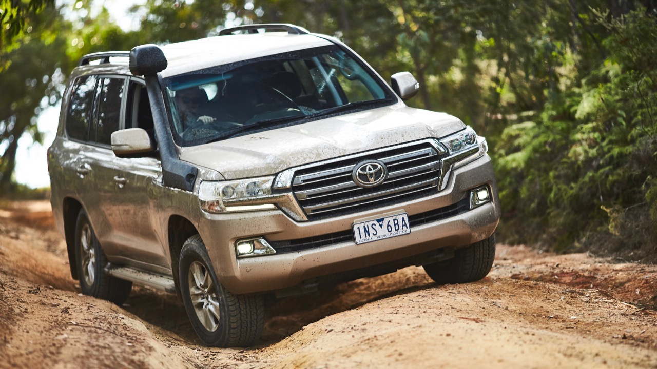 Toyota Land Cruiser 200 Series GXL 2019 review