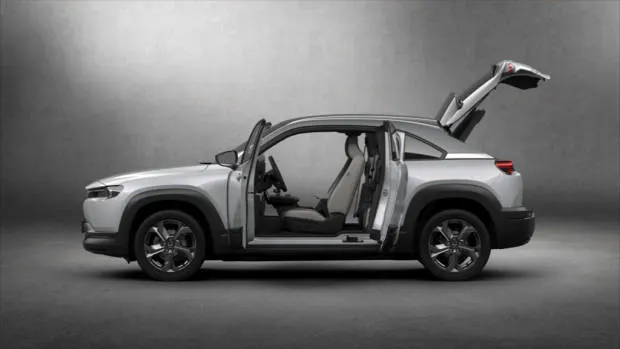 Mazda MX30 review reveal suicide doors
