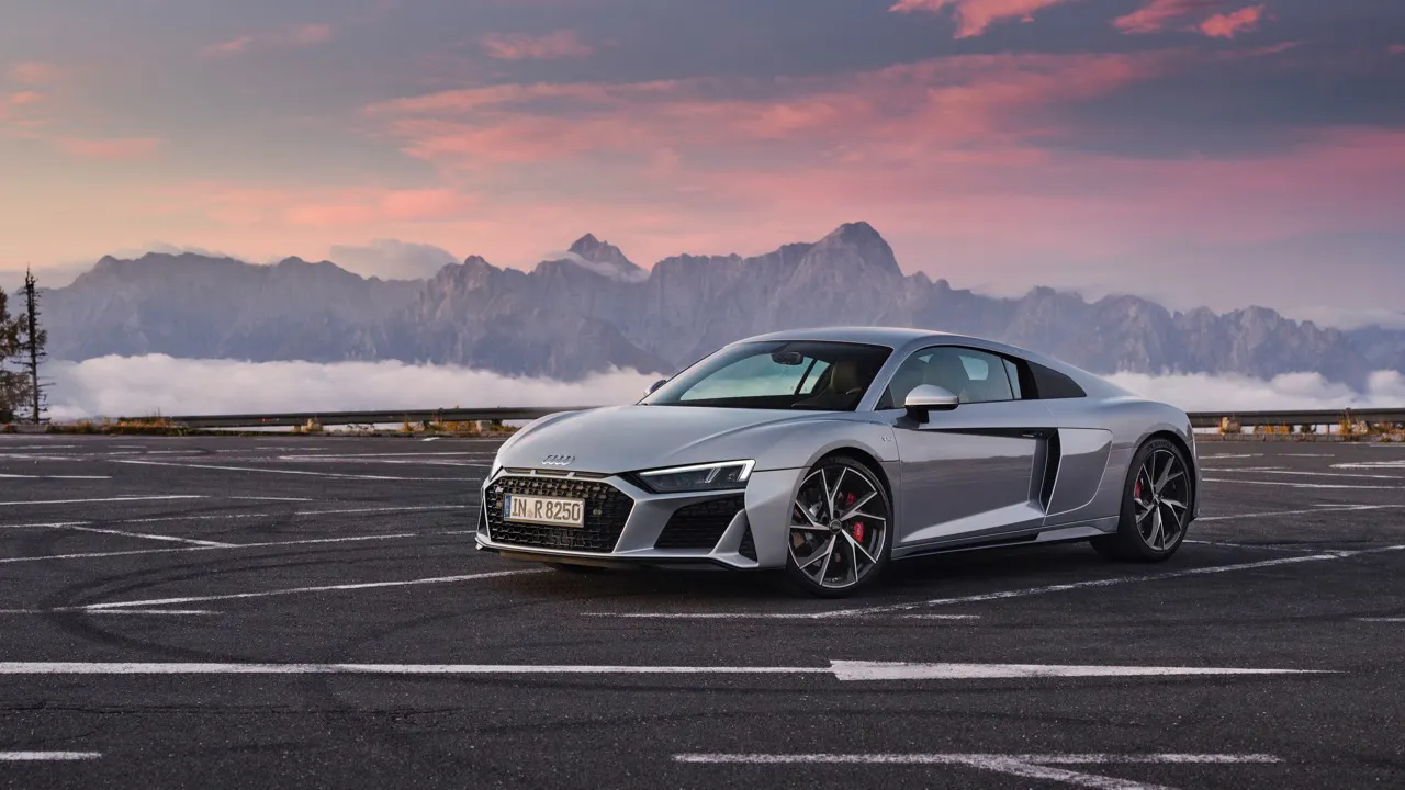 Audi R8 rear-wheel-drive added as permanent model