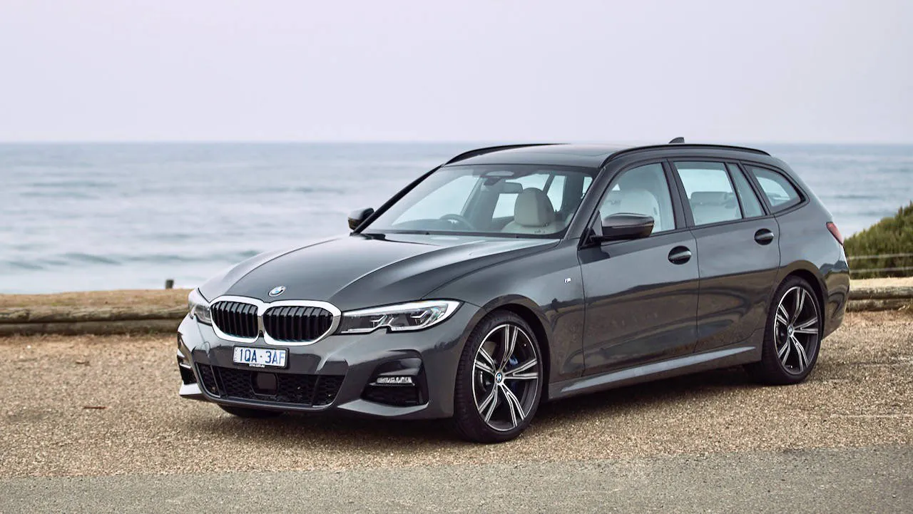 2020 BMW 330i Touring review