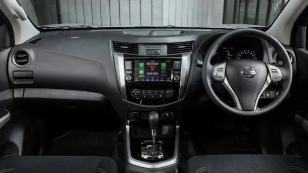 2020 Nissan Navara ST - 5