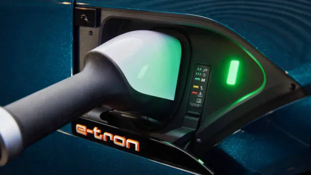 Audi etron 2020 charger cable