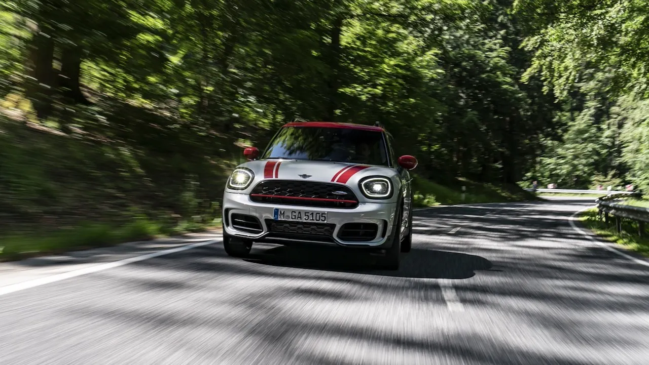 2020 Mini JCW Countryman facelift: more aggressive, better tech