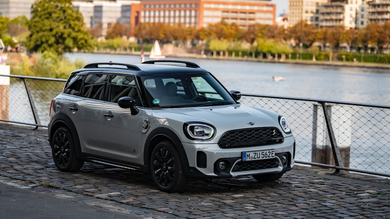 2021 Mini Countryman gets a fresh face, better electric range