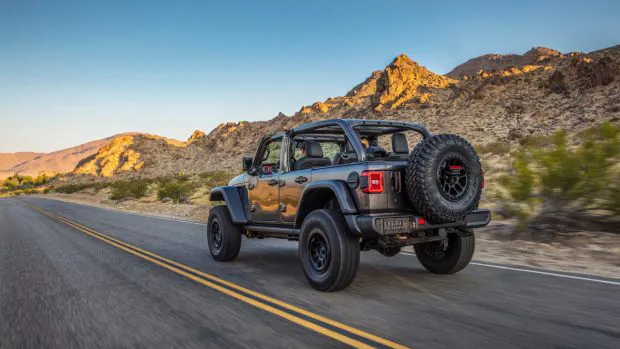Jeep Wrangler Rubicon 392 V8 2021 grey half doors