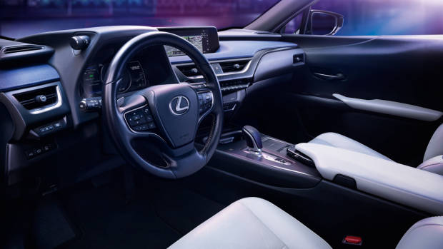 Lexus UX 300e EV 2021 interior